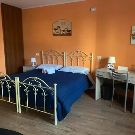 Le Stanze Di Karola&lugia Bed & Breakfast